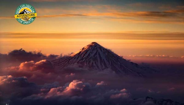 Climbing Mt. Damavand (5610m), classic south route